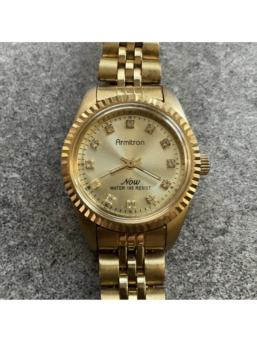 Vintage Armitron Womens Watch 24mm Gold Tone Case W/Fluted Bezel Jubilee Band A8